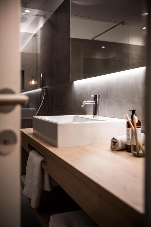 Sambucus Apartments -Premium Apartments For You And Your Dog Lana Exterior photo