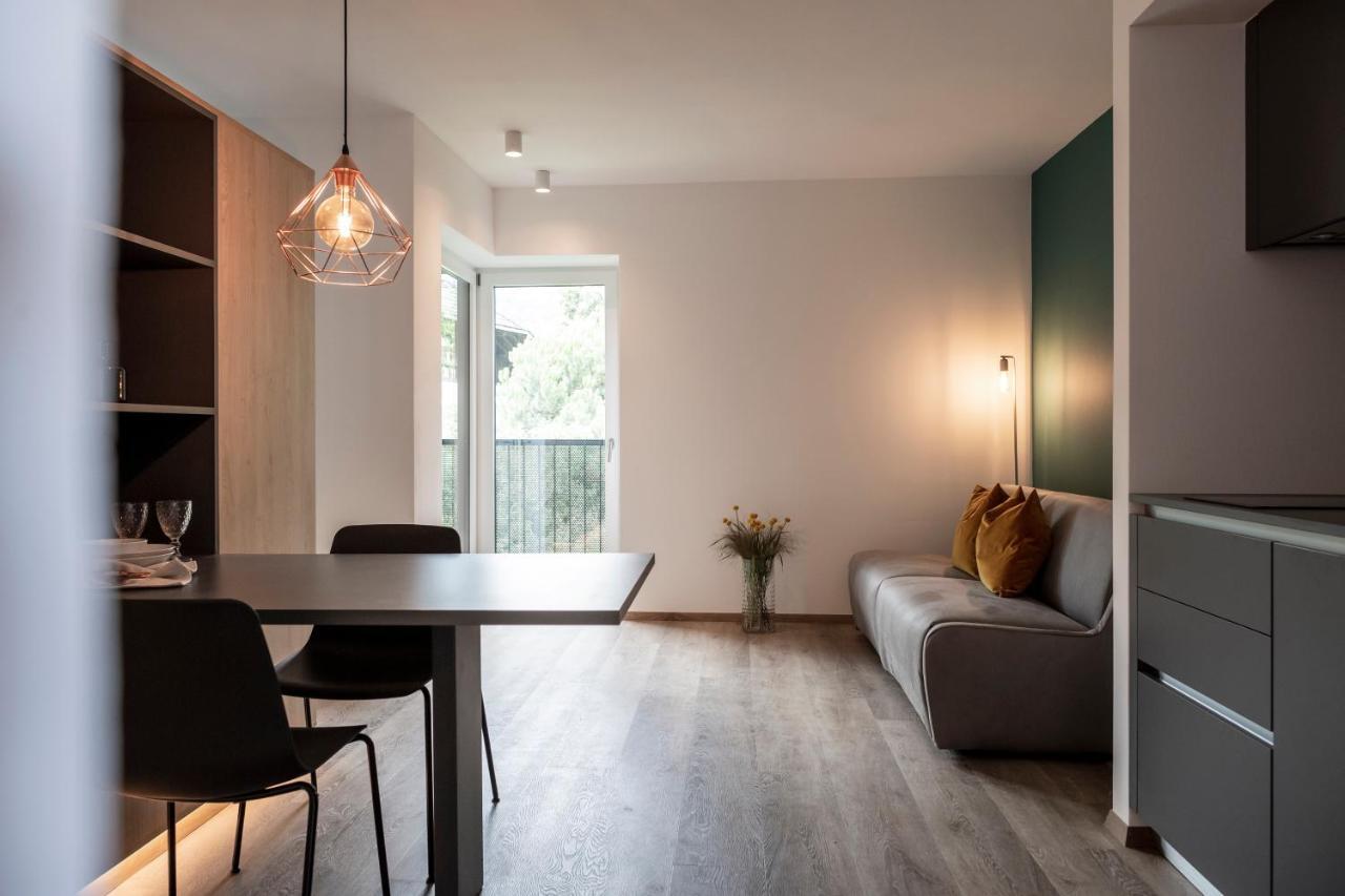 Sambucus Apartments -Premium Apartments For You And Your Dog Lana Exterior photo