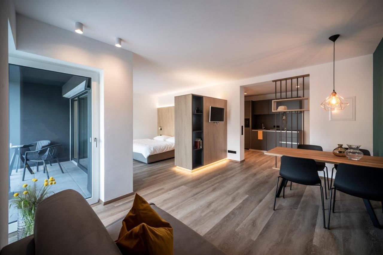 Sambucus Apartments -Premium Apartments For You And Your Dog Lana Exterior photo