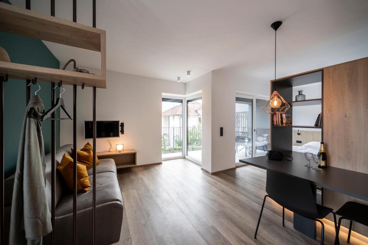 Sambucus Apartments -Premium Apartments For You And Your Dog Lana Exterior photo